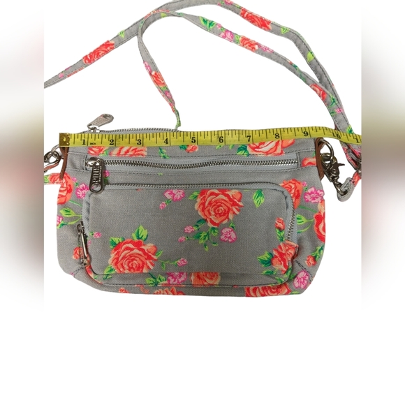 PINK Victoria Secret floral crossbody bag with adjustable straps/detachable NWOT - Picture 16 of 16